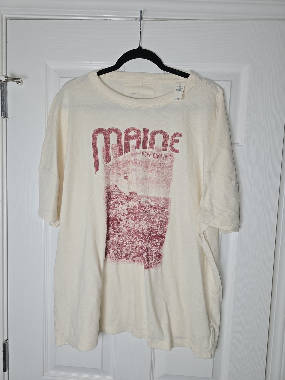 aerie Cream Graphic Tee with Red Maine Print Size Large